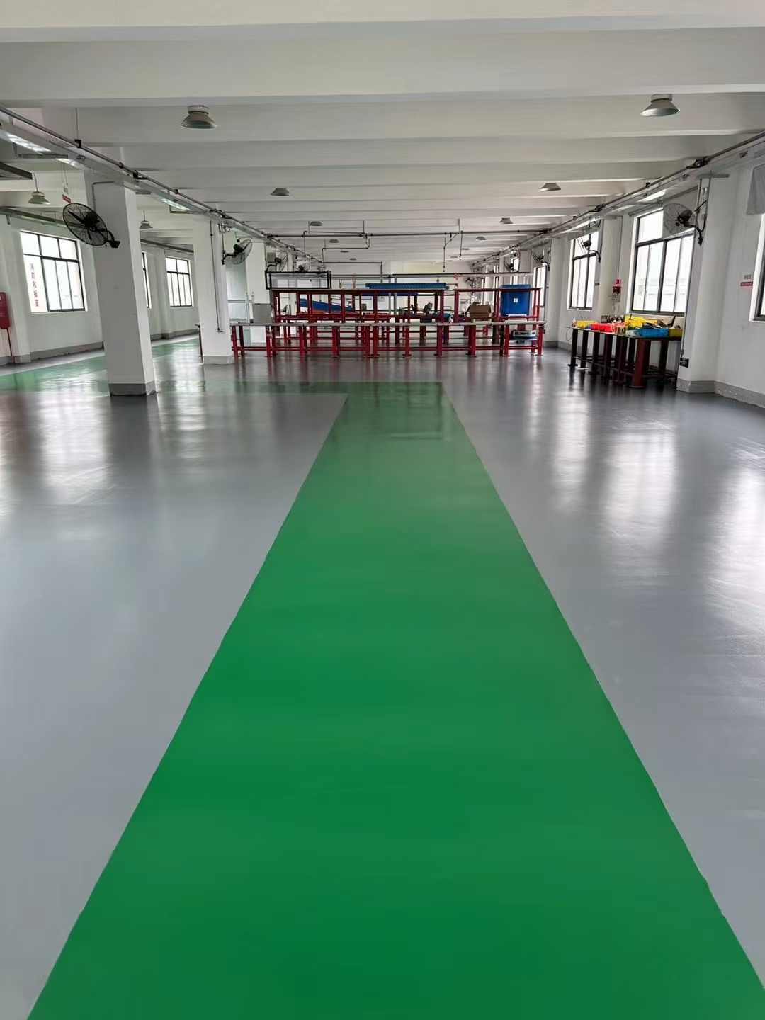环氧地坪施工做法详解：底涂、中涂、面涂分别起什么作用